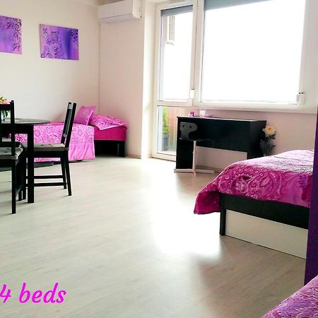 Apartments 4U Center + Free Parking ออลอโมตซ์ ภายนอก รูปภาพ