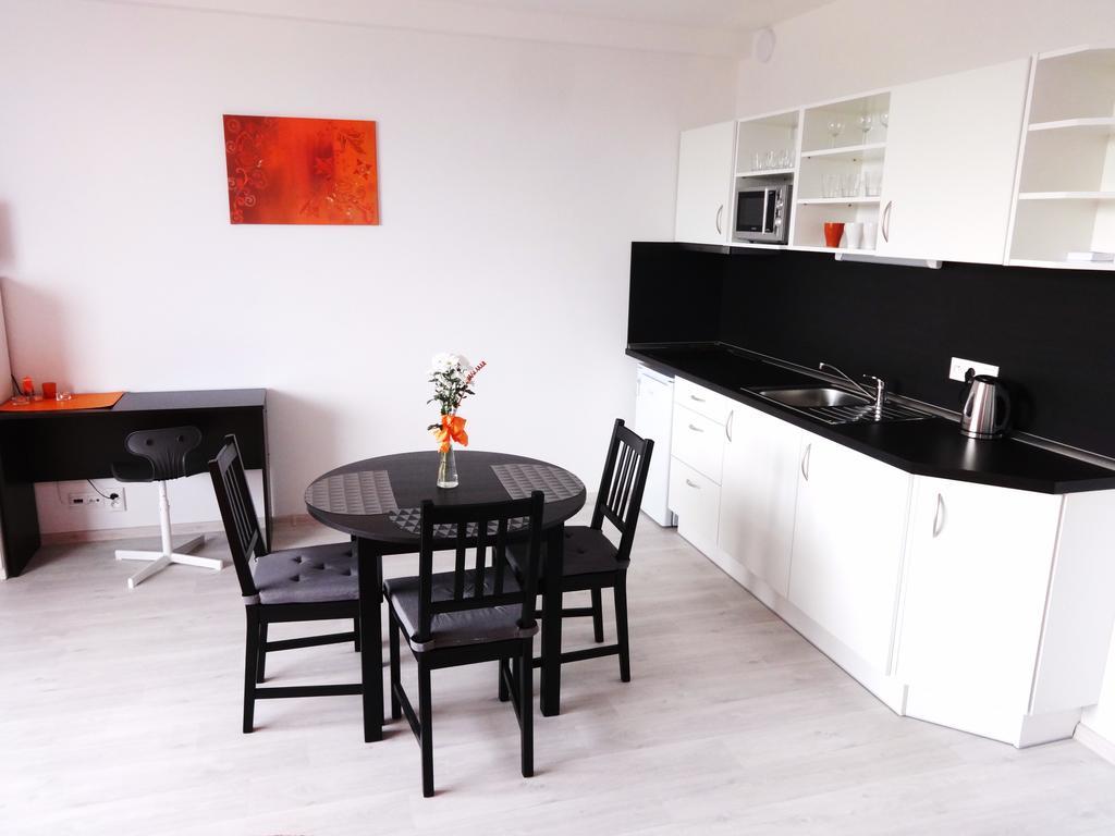 Apartments 4U Center + Free Parking ออลอโมตซ์ ภายนอก รูปภาพ