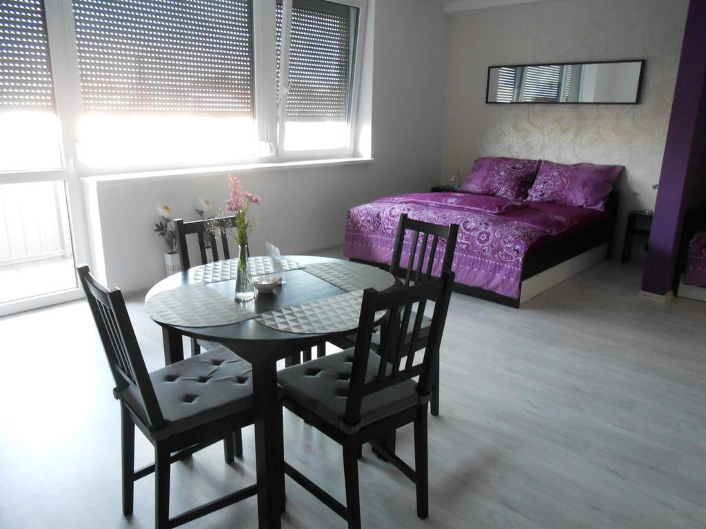 Apartments 4U Center + Free Parking ออลอโมตซ์ ภายนอก รูปภาพ